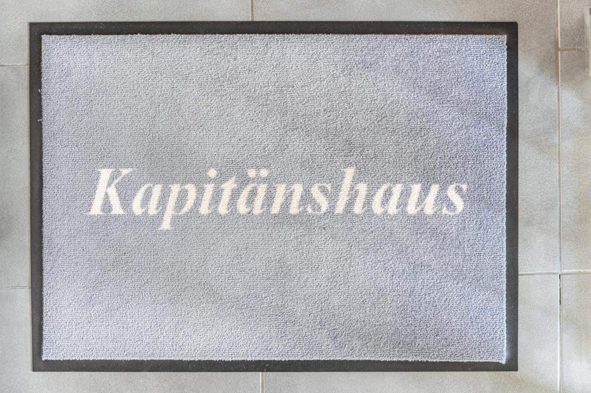 Ferienvilla Kapitaenshaus Karlshagen エクステリア 写真